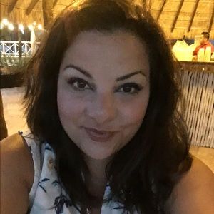 Meet your Posher, Samira